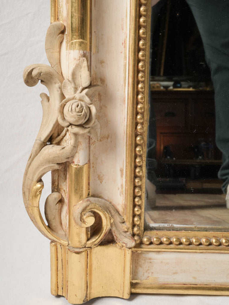 Elegant late 19th-century mirror  