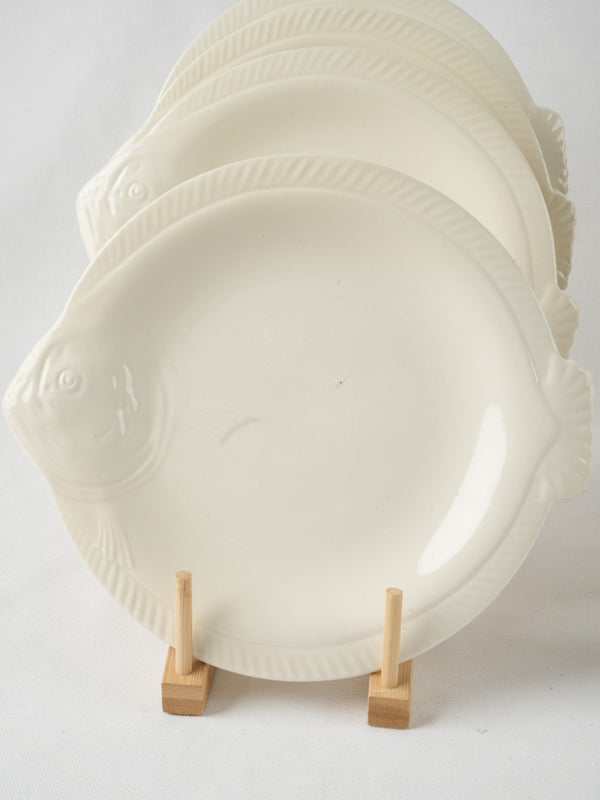Elegant 1960s white dinnerware collection