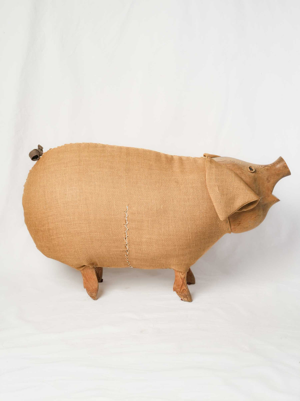 Pine detailed pig collectible  