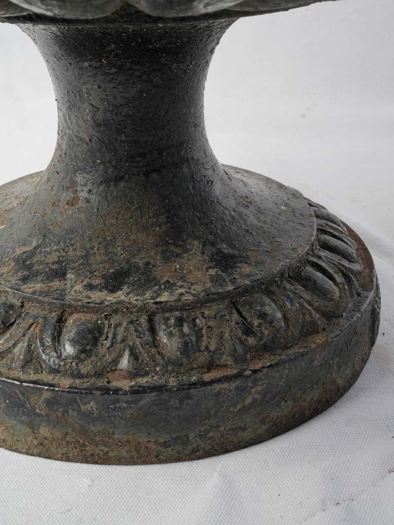 Superior finesse cast iron decor  