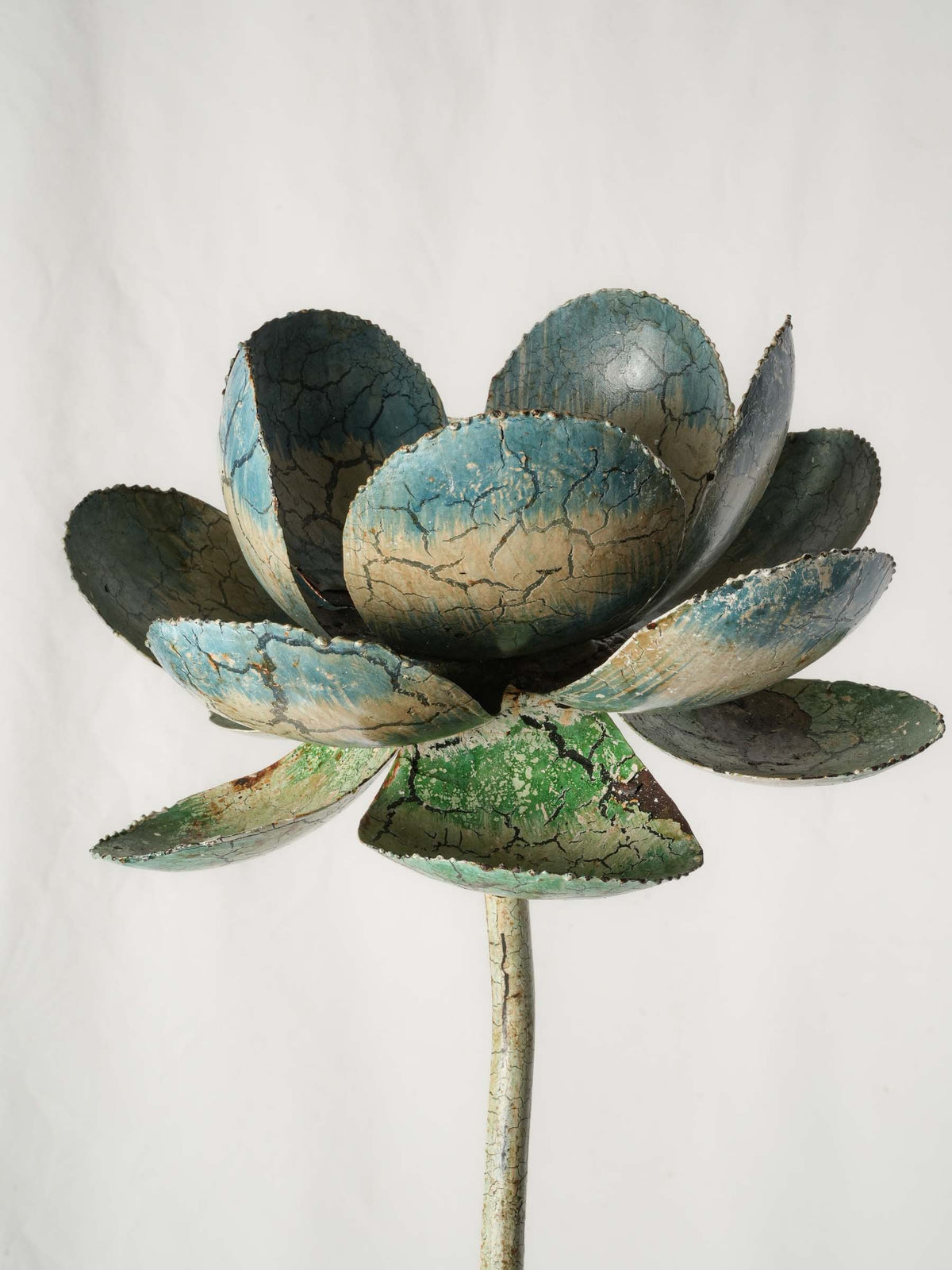 Craquelure effect metal flower holder  
