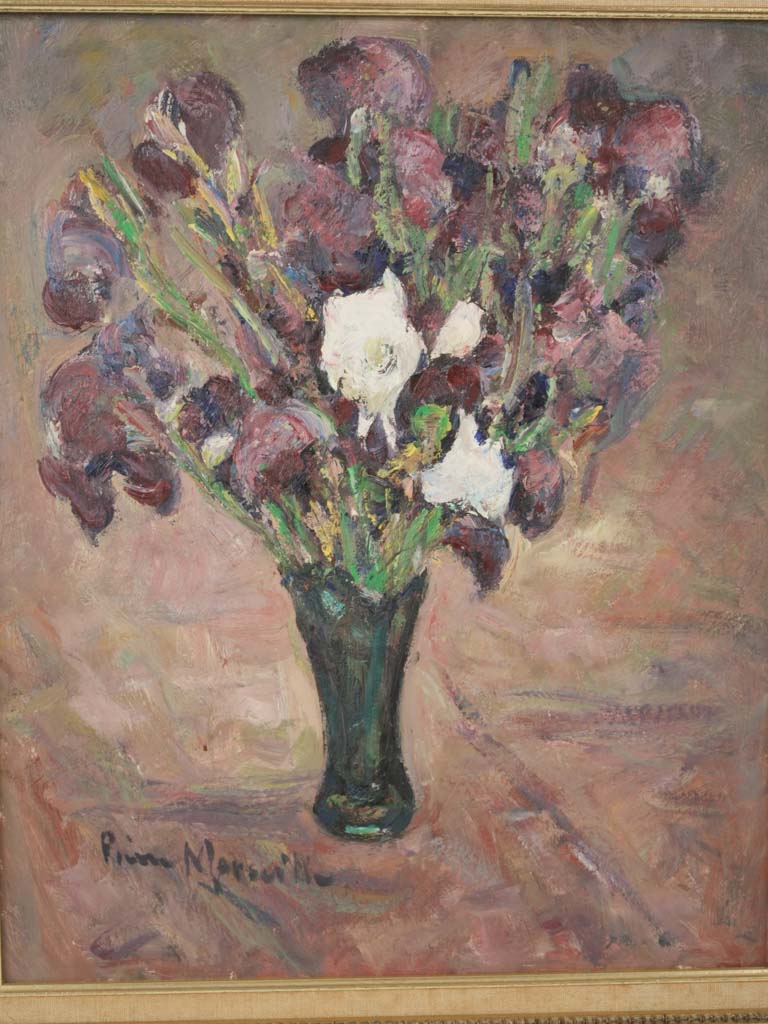 Delicate violet and white irises