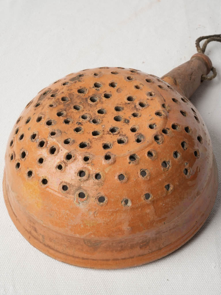 Sturdy permeable antique strainer