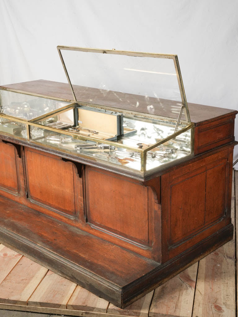 Vintage French shop showcase  