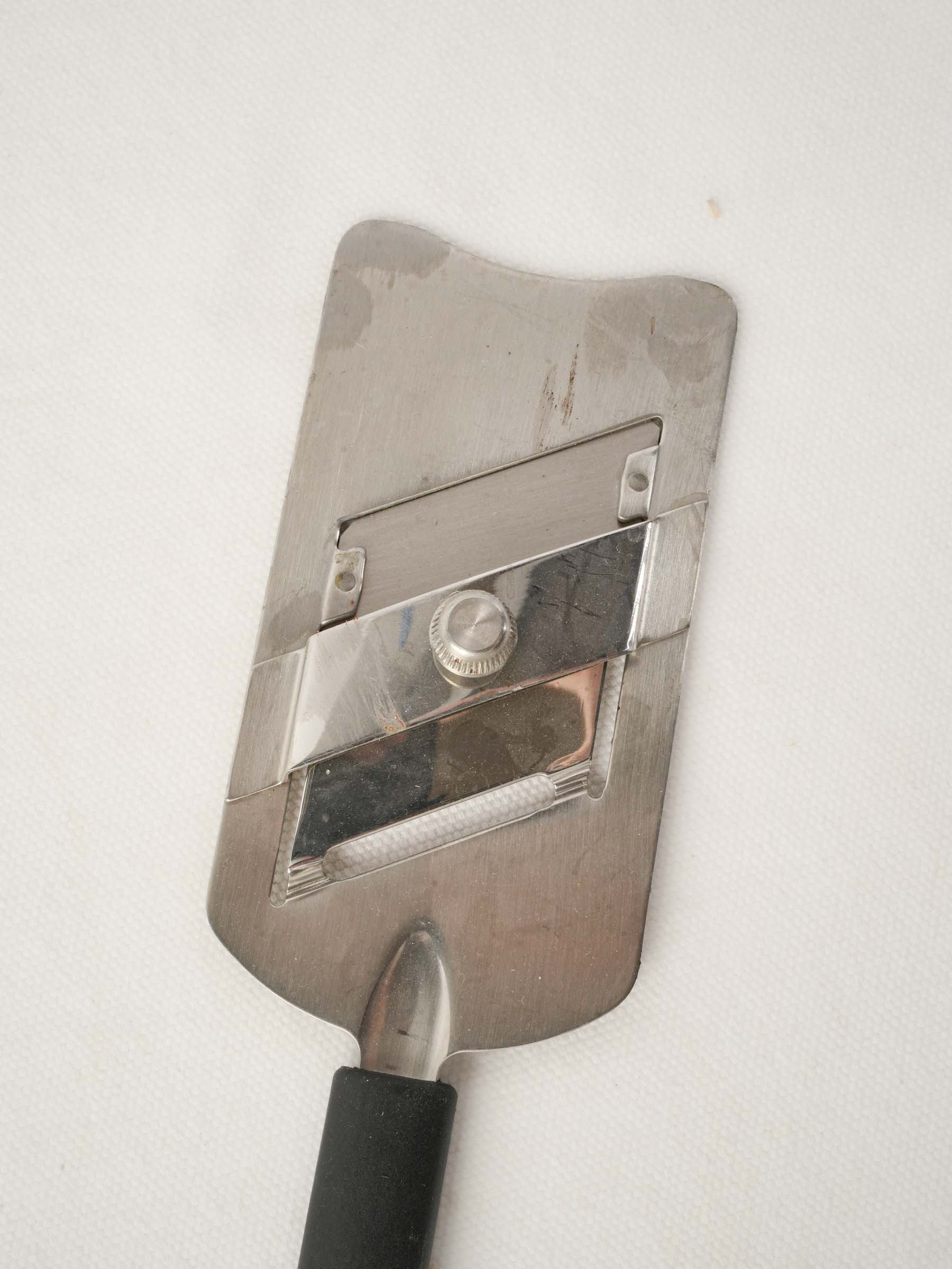 Adjustable Truffle Slicer