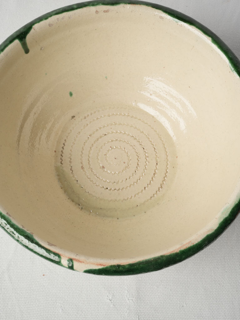 Rustic Provence-inspired fruit holder  