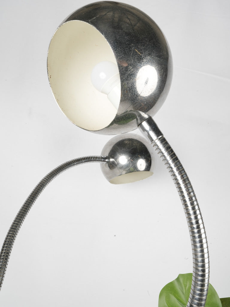 Four-arm artistic light fixture