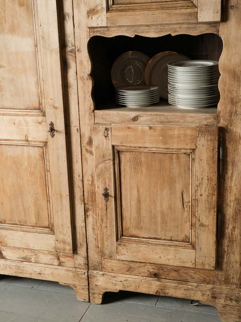 Vintage modular kitchen cabinetry