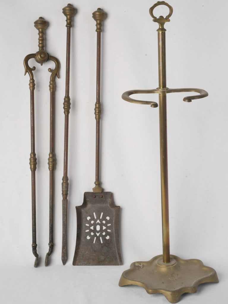 Elegant urn-finial tool set