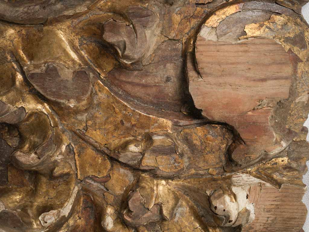 Italian Baroque Giltwood Boiserie Overdoor Fragment From The Late 17th Century - 18½" x 21¾"