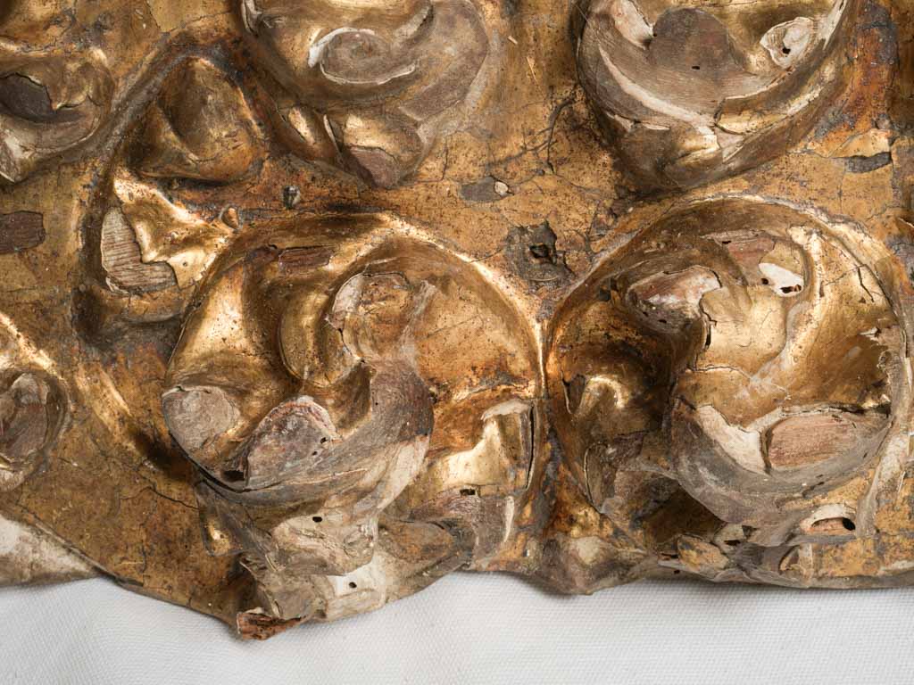 Italian Baroque Giltwood Boiserie Overdoor Fragment From The Late 17th Century - 18½" x 21¾"