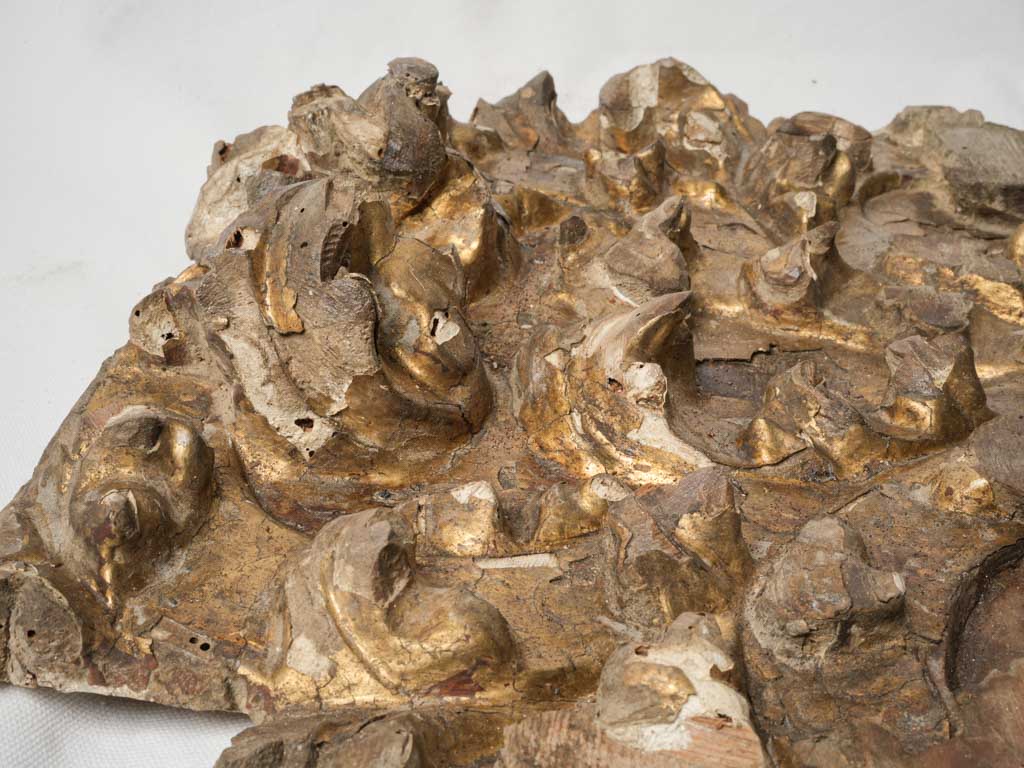 Italian Baroque Giltwood Boiserie Overdoor Fragment From The Late 17th Century - 18½" x 21¾"