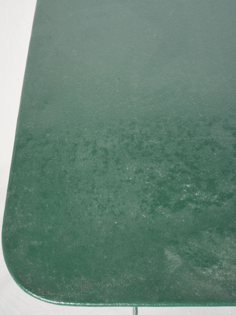 Timeless silhouette French table  