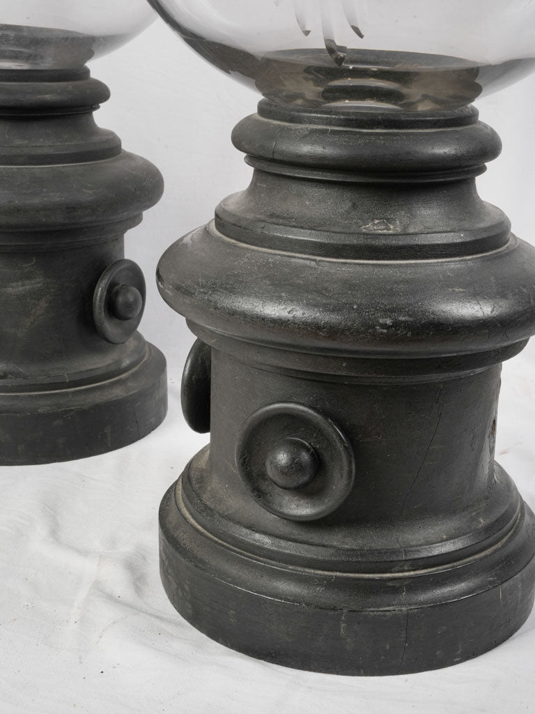 Flanking entry console pharmacy globes