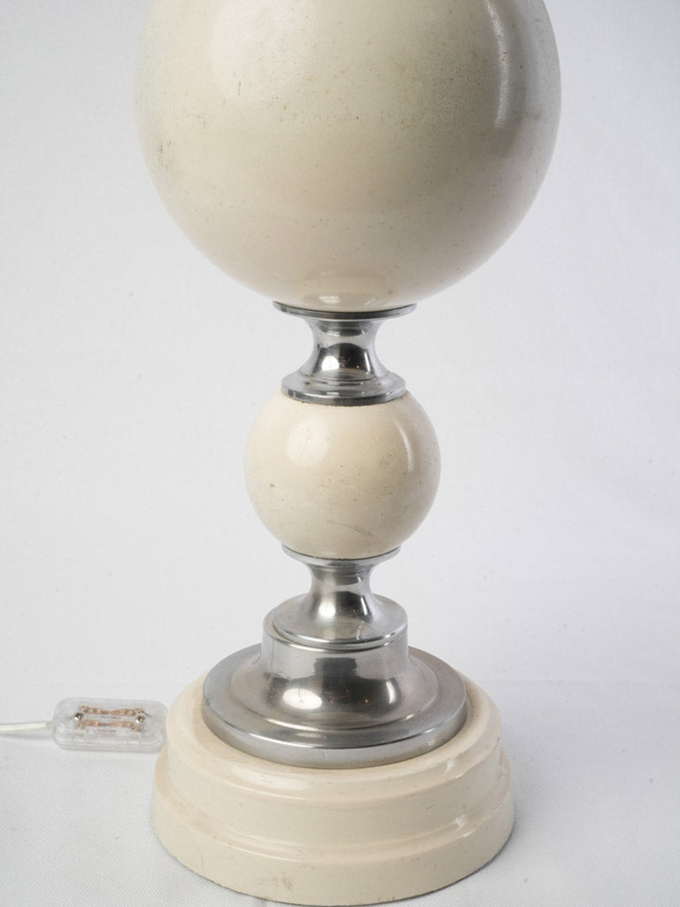Antiqued finish French-style lamp  