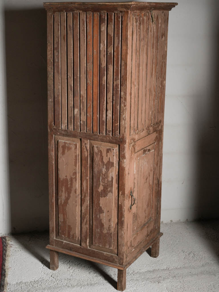Slatted country cabinet  