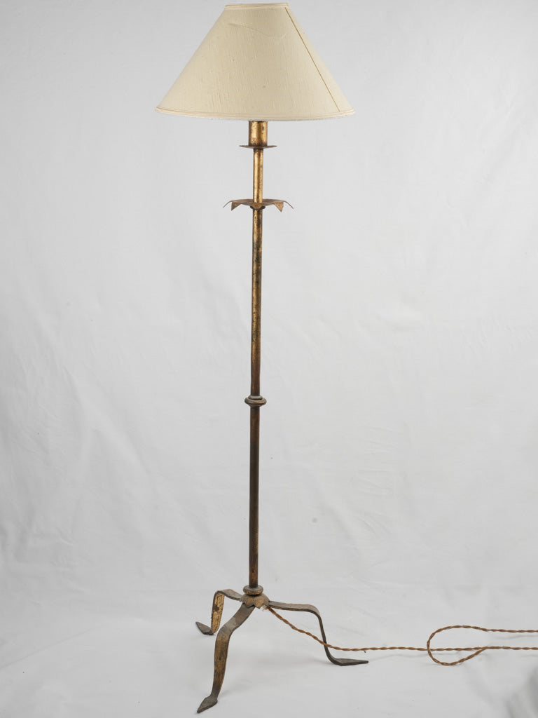 Elegant European vintage metal floor lamp
