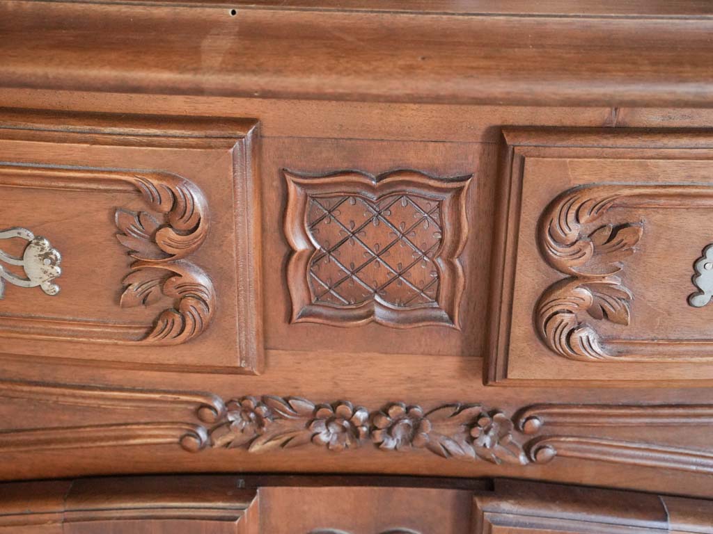 Prestigious Louis XV credenza