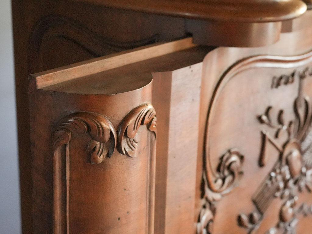 Distinctive cabriole-legged sideboard