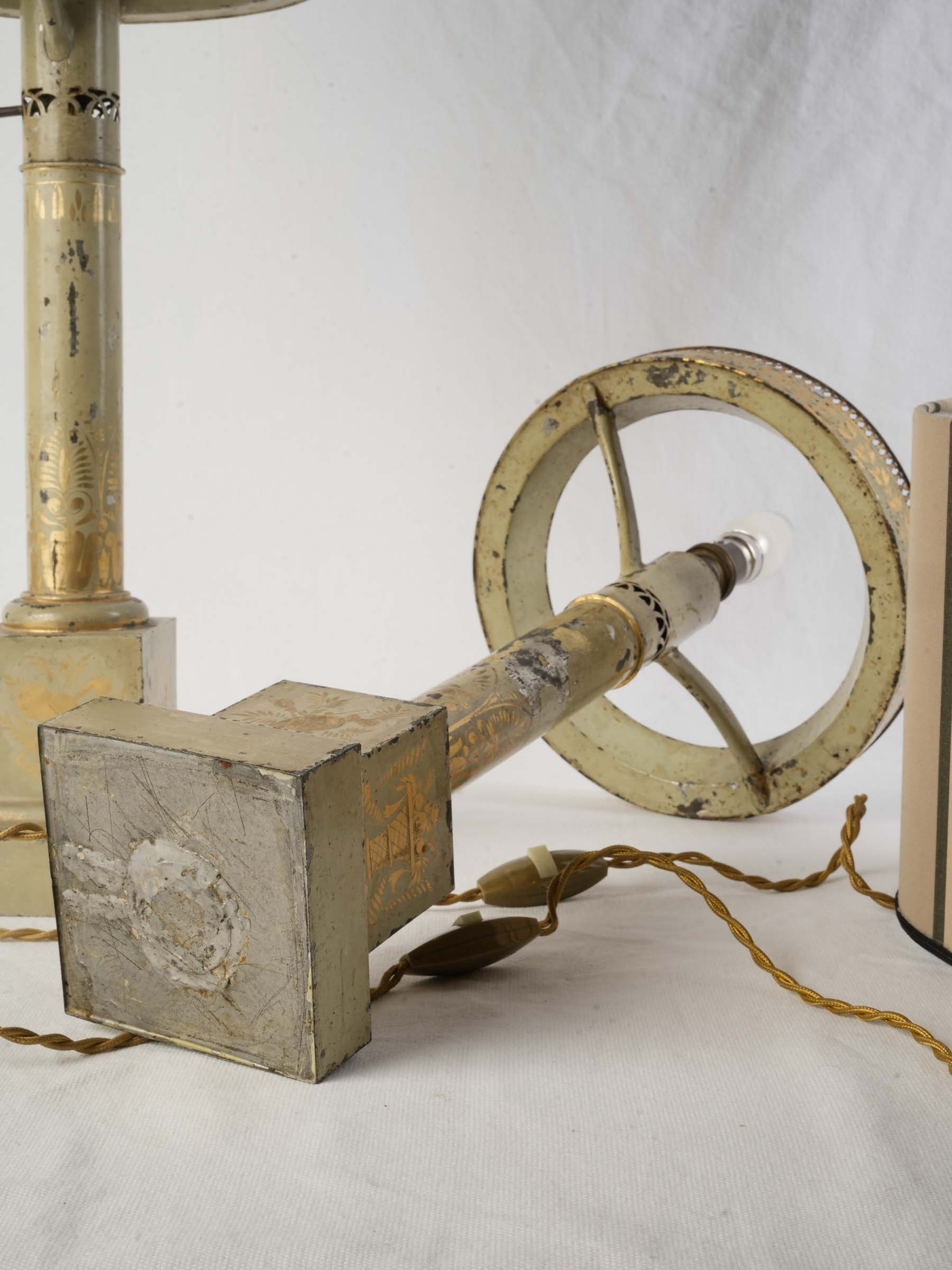 Symmetrical Gustavian style table lamps  