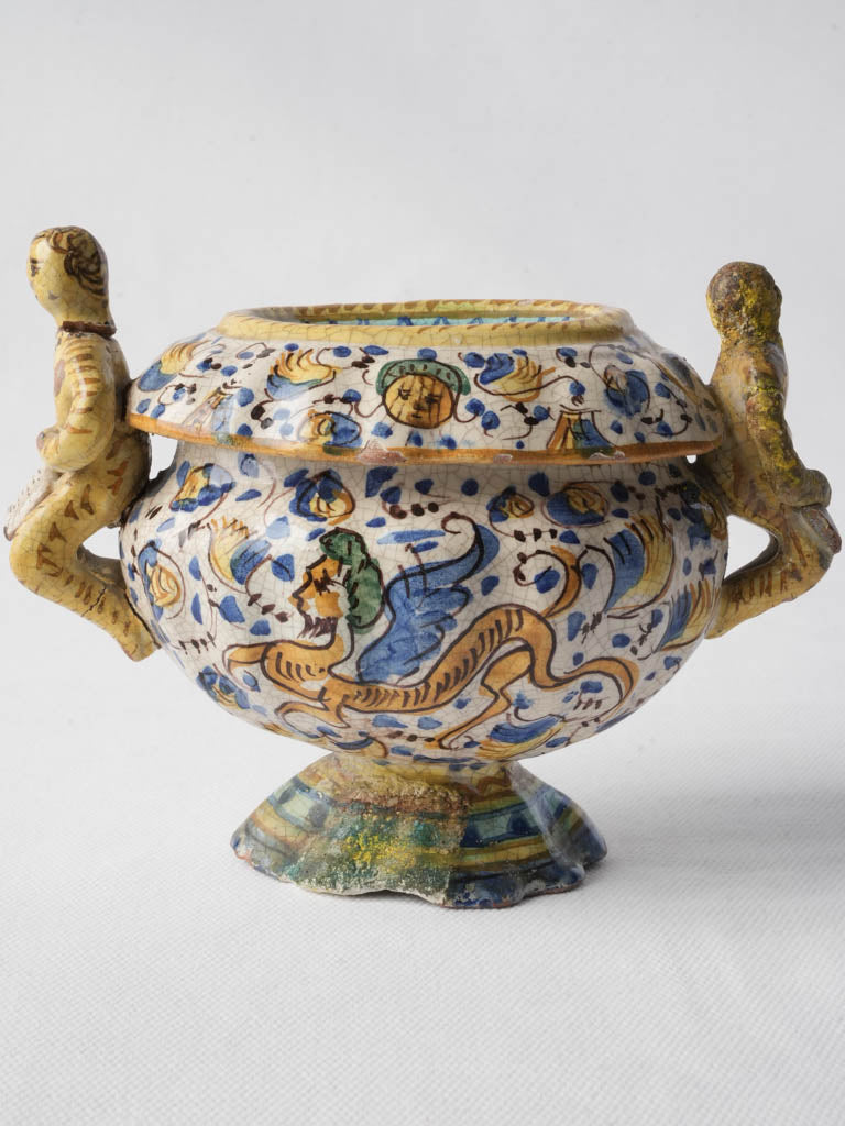 Grottesque design kitchen accessory