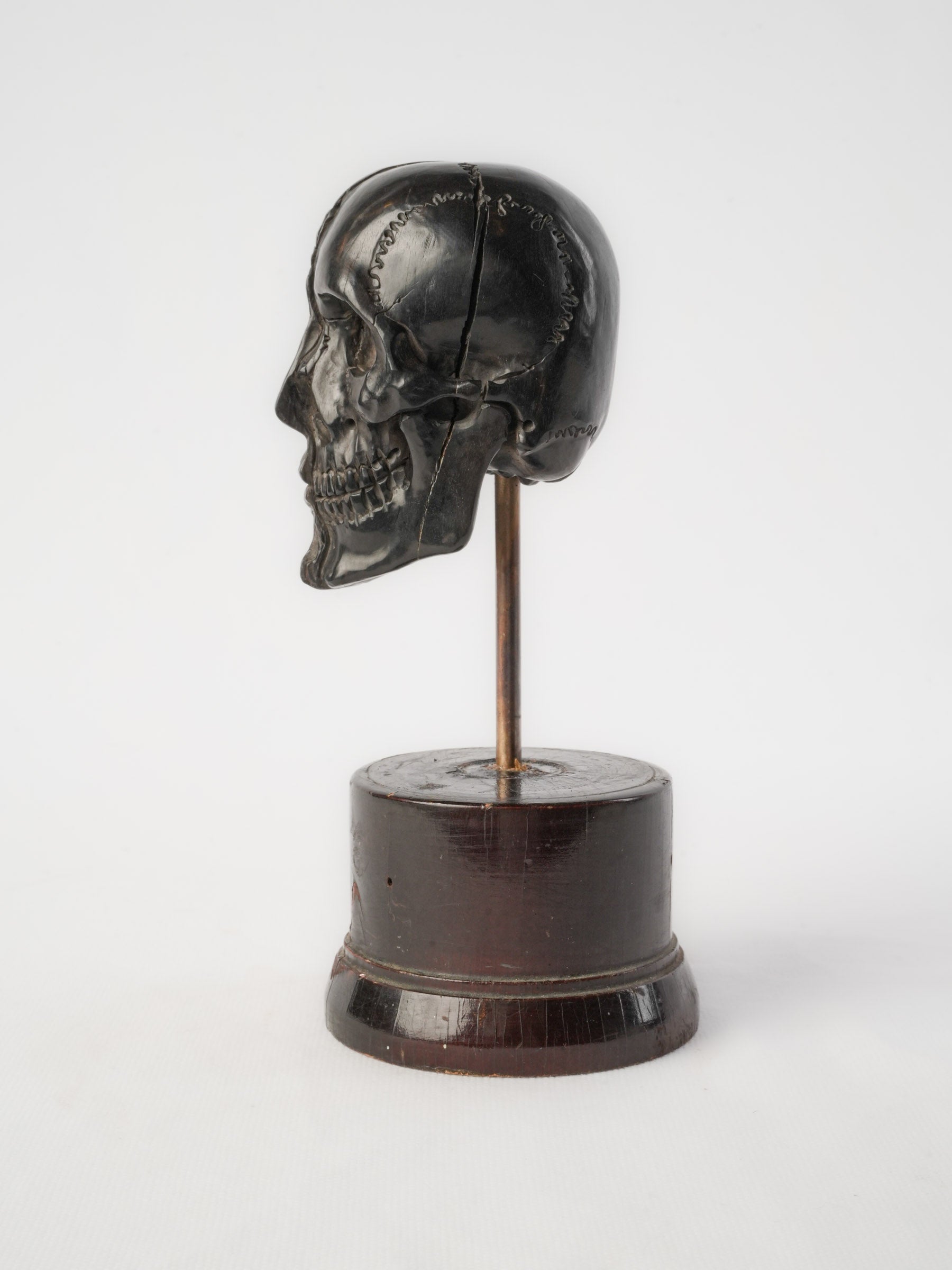 Vintage duality carved figure