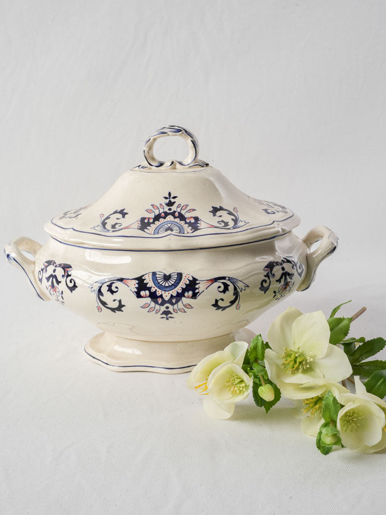 Exquisite vintage ceramic soup tureen  