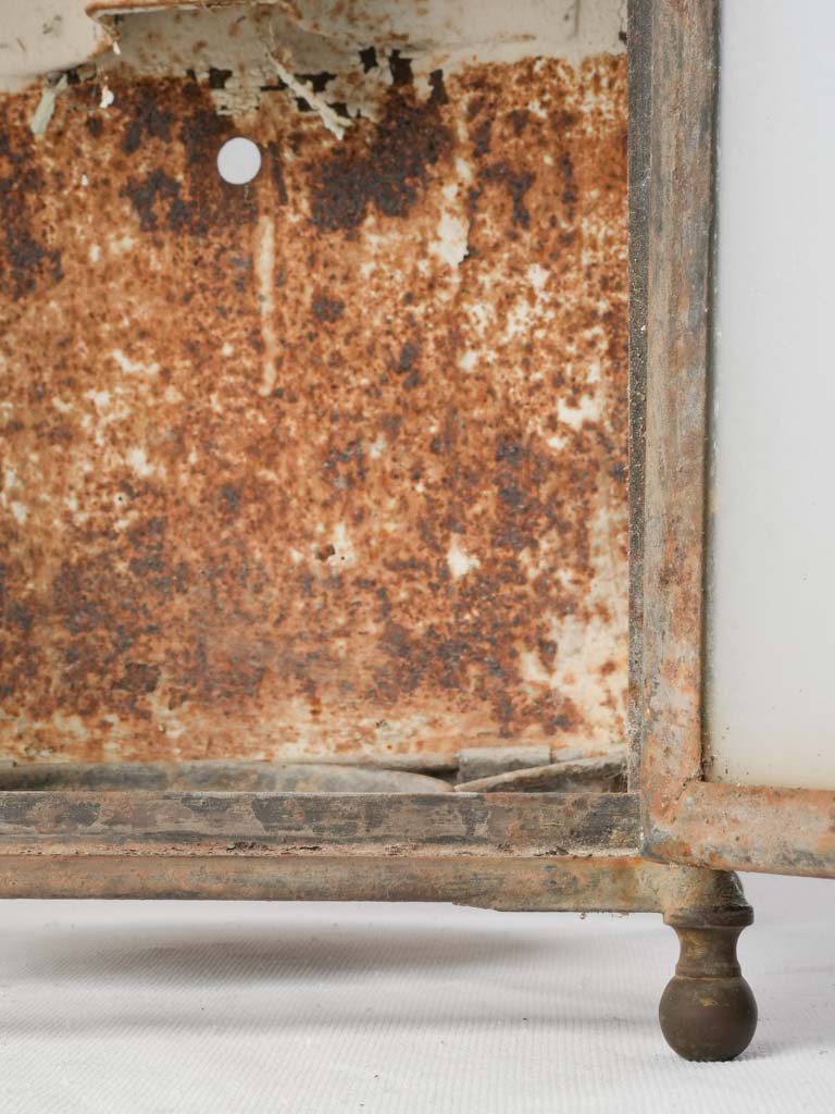 Versatile Parisian decor lantern