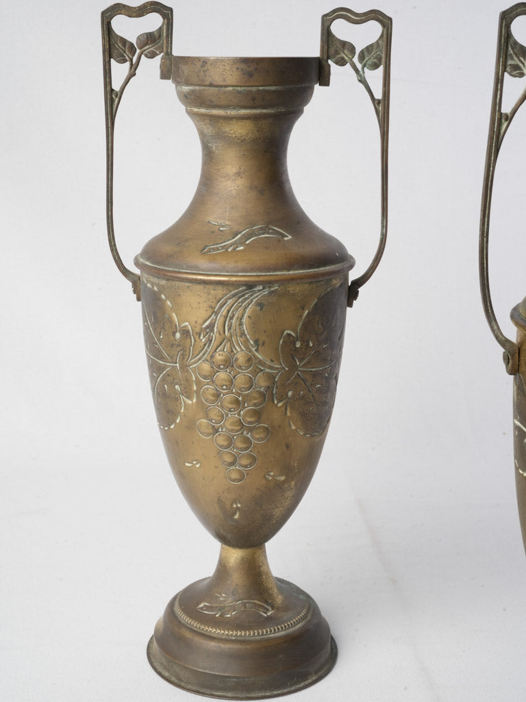 Refined French decorative container set  