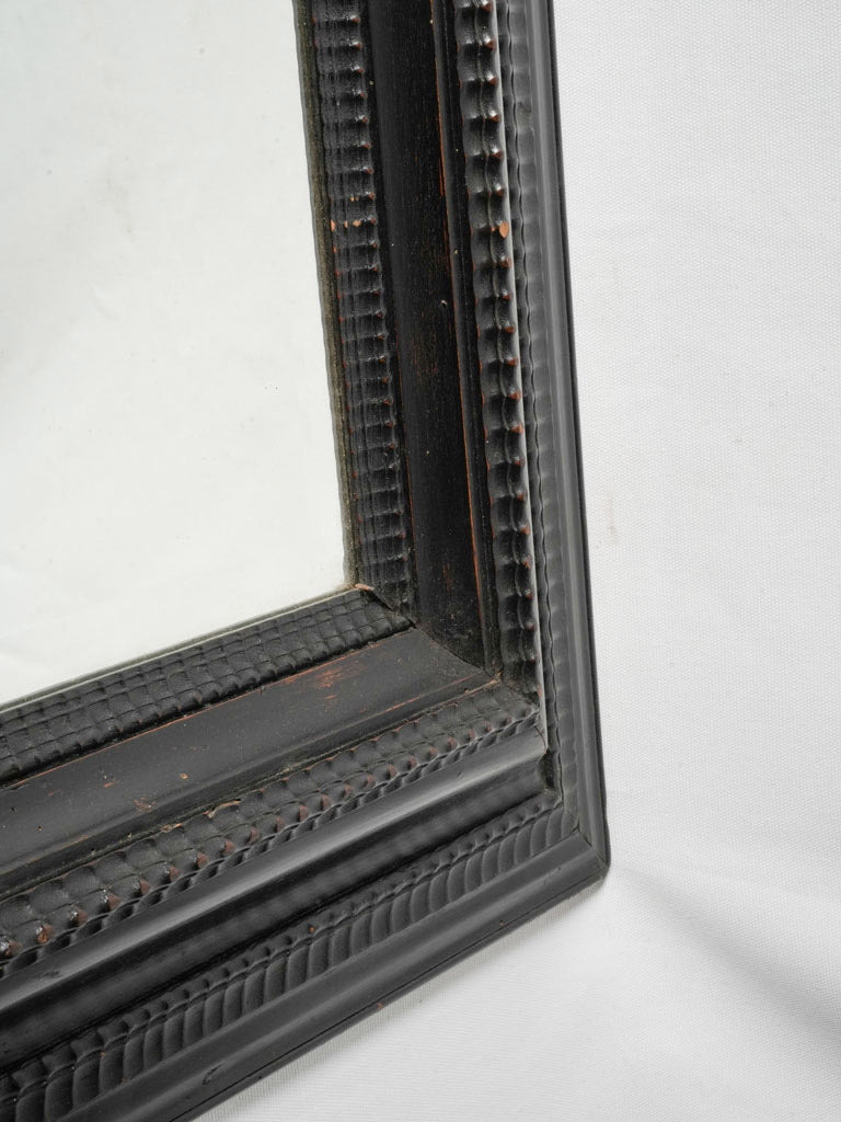 Timeless refined mirror elegance