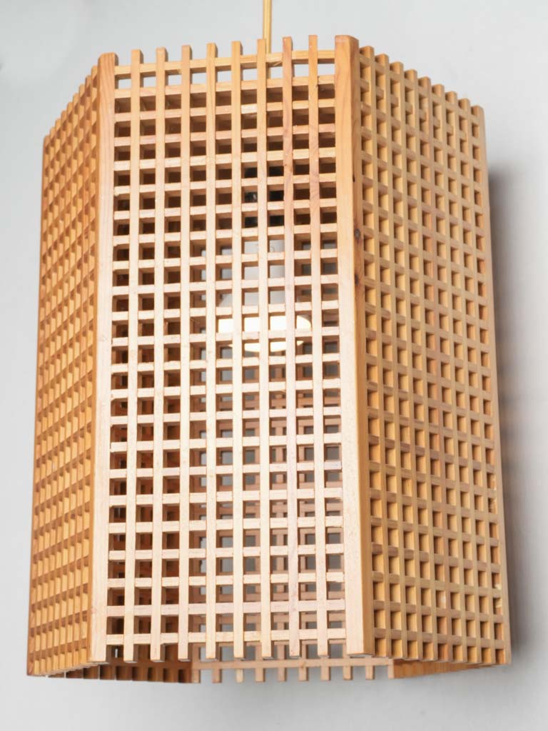 Elegant waffle-style wooden hanging lamp