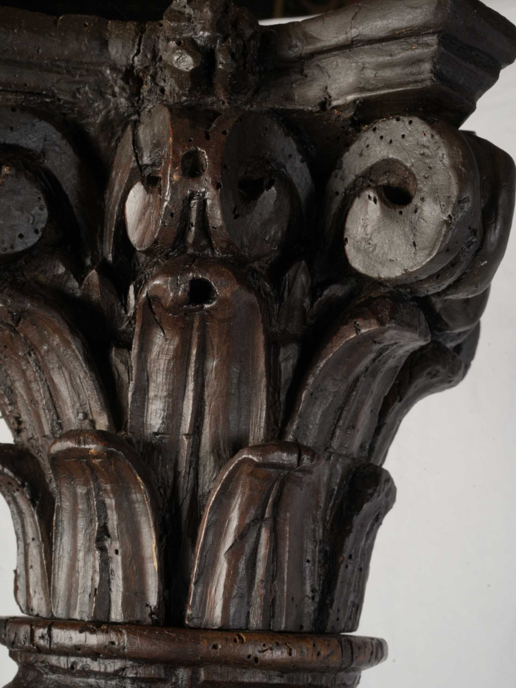 Captivating historical altarpiece columns
