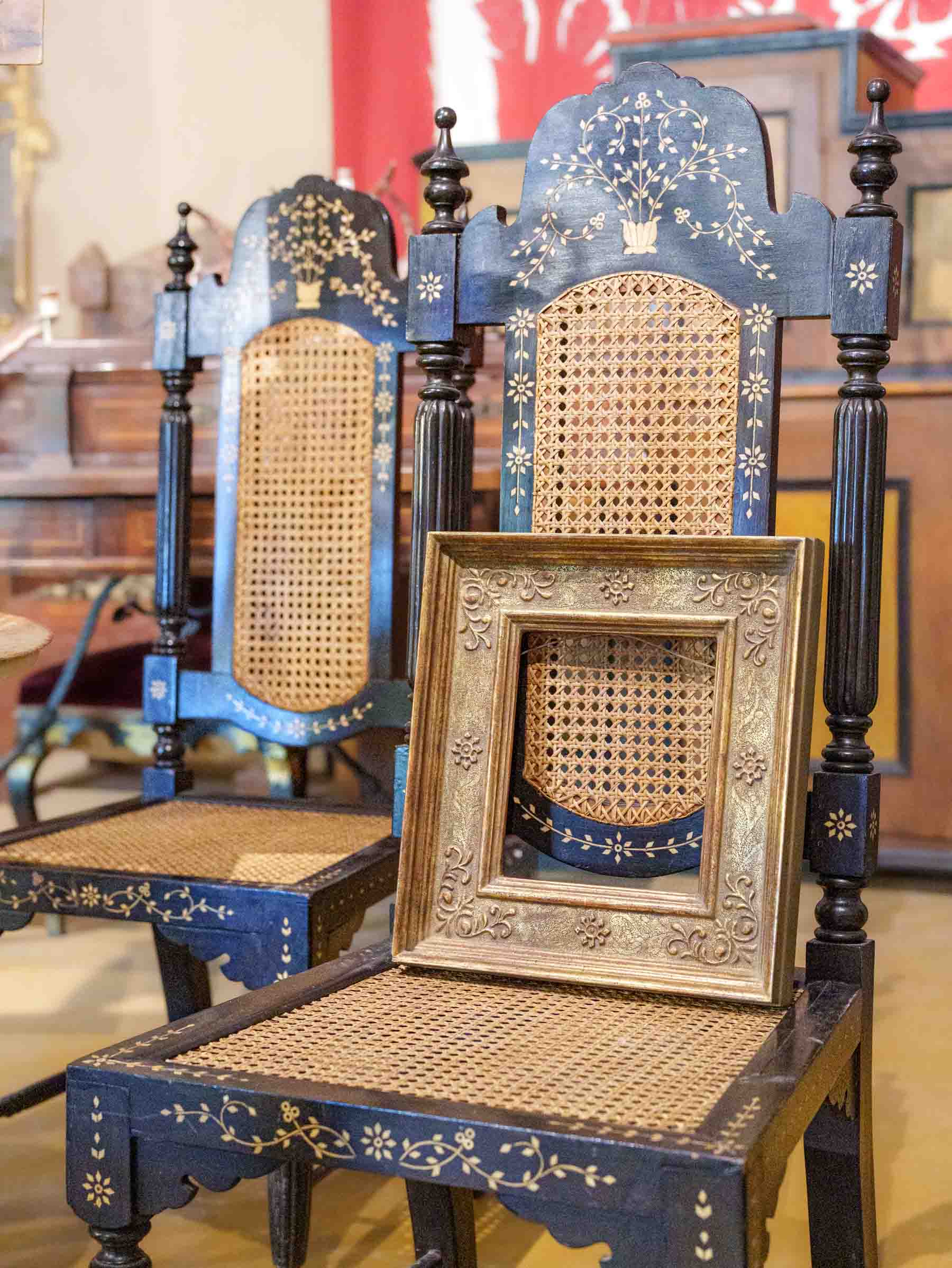 Small Renaissance-Style Frame w/ Muted Gilding, Italy, 20th Century - 13¾" x 13"