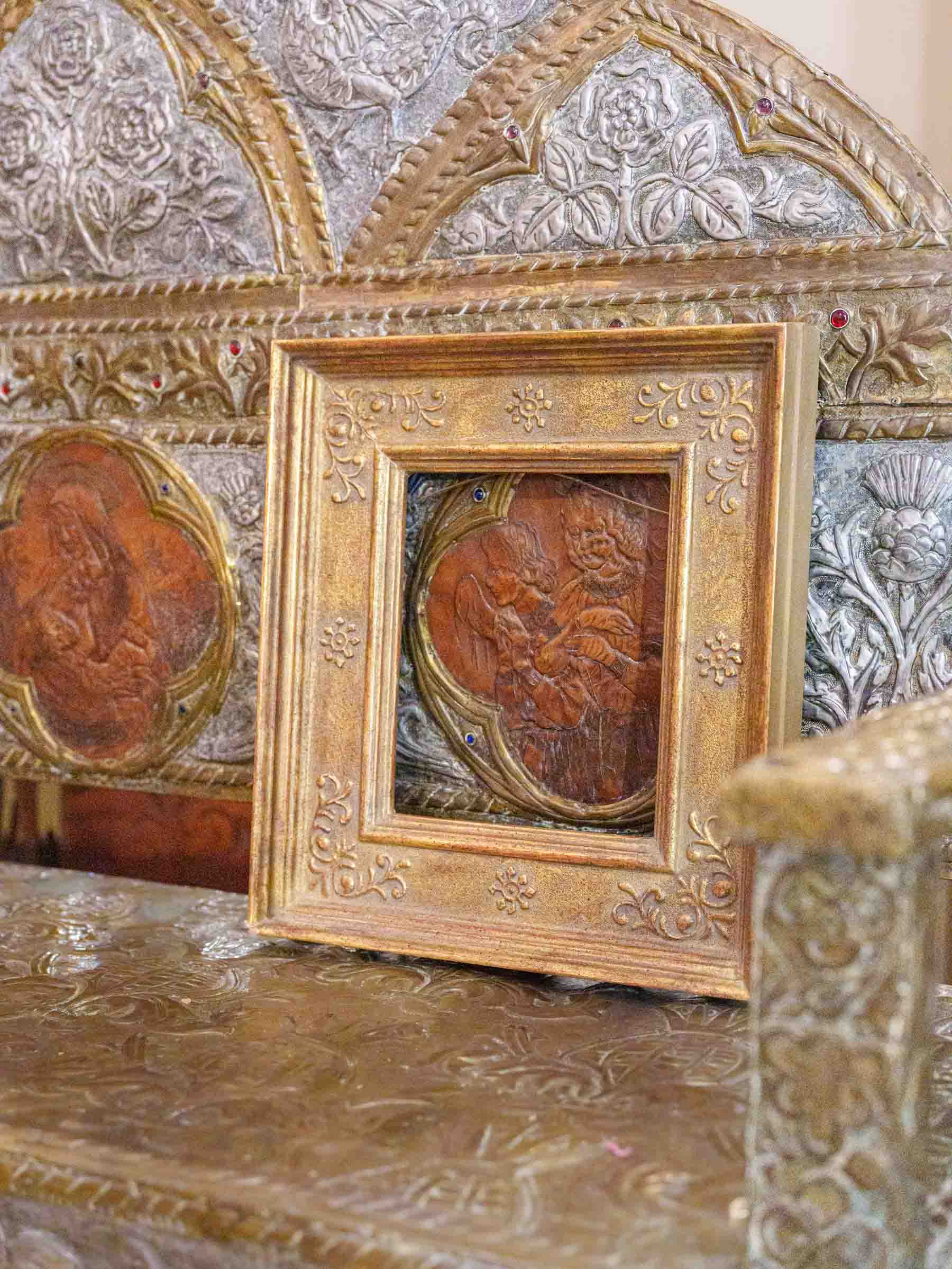Small Renaissance-Style Frame w/ Muted Gilding, Italy, 20th Century - 13¾" x 13"