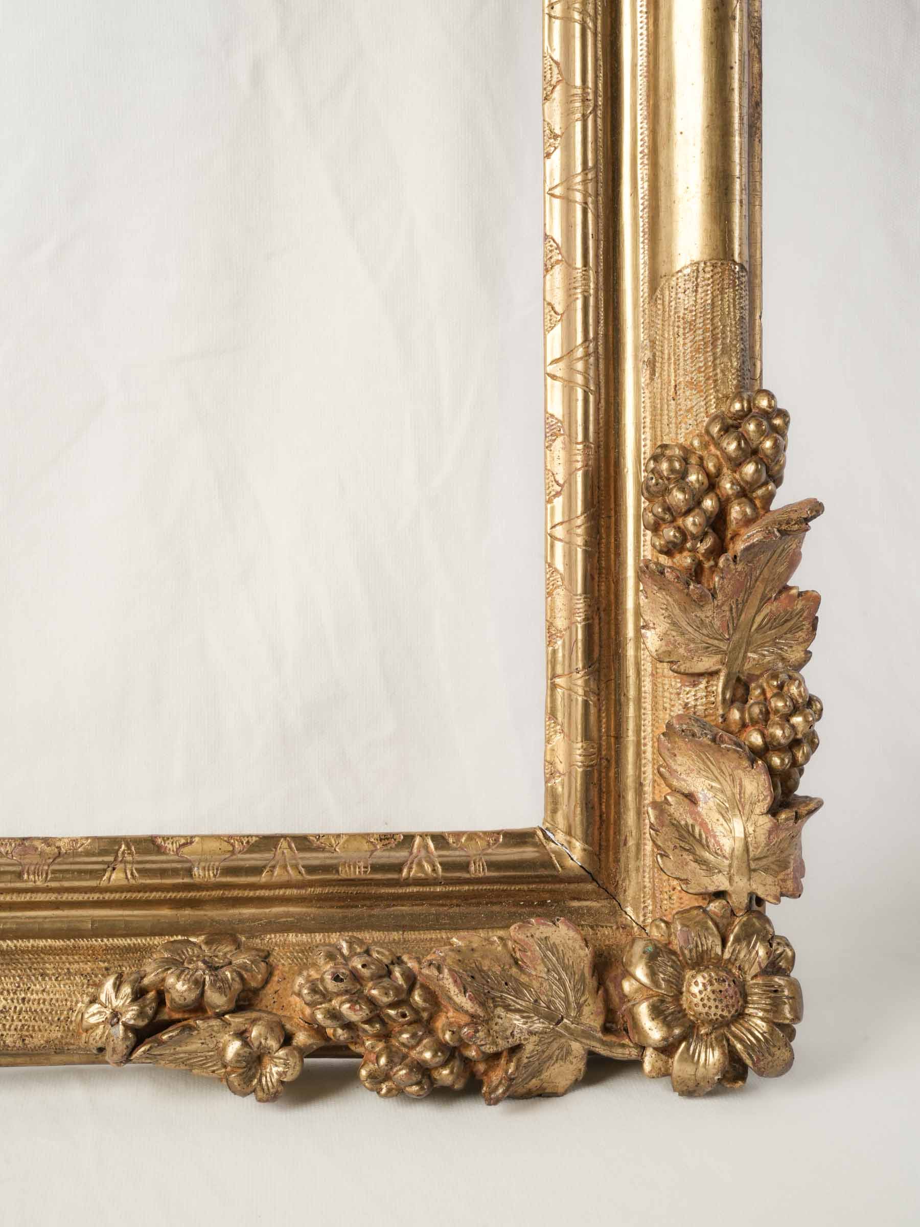 Superb Pair of Louis XIV Carved Giltwood Frames with Grapes and Flowers, Provence, circa 1700