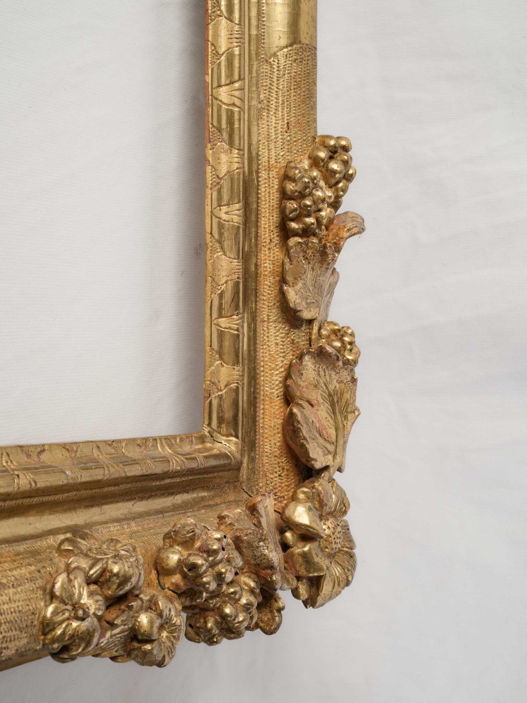 Superb Pair of Louis XIV Carved Giltwood Frames with Grapes and Flowers, Provence, circa 1700