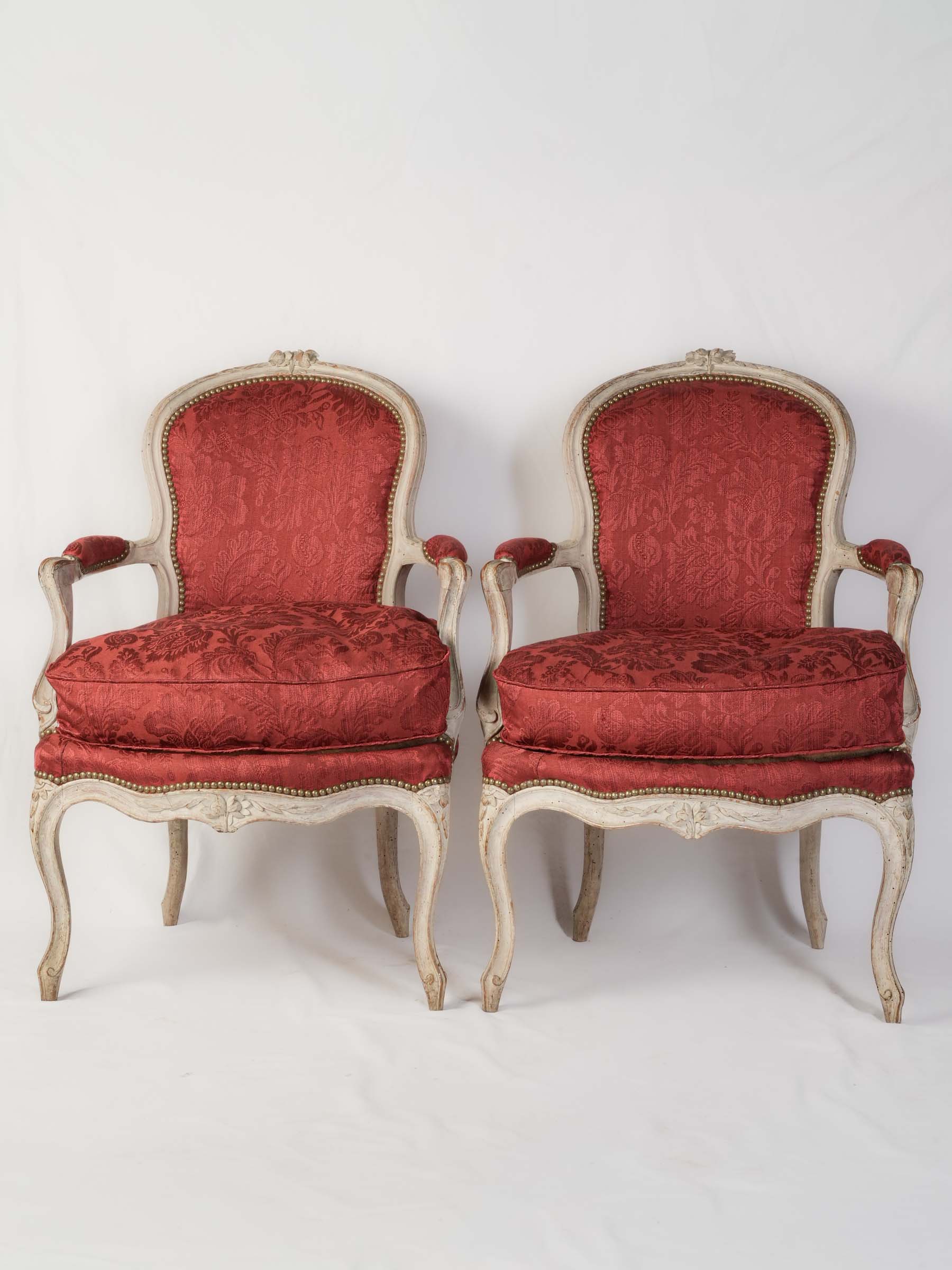 Vintage Provençal goat leather seating  