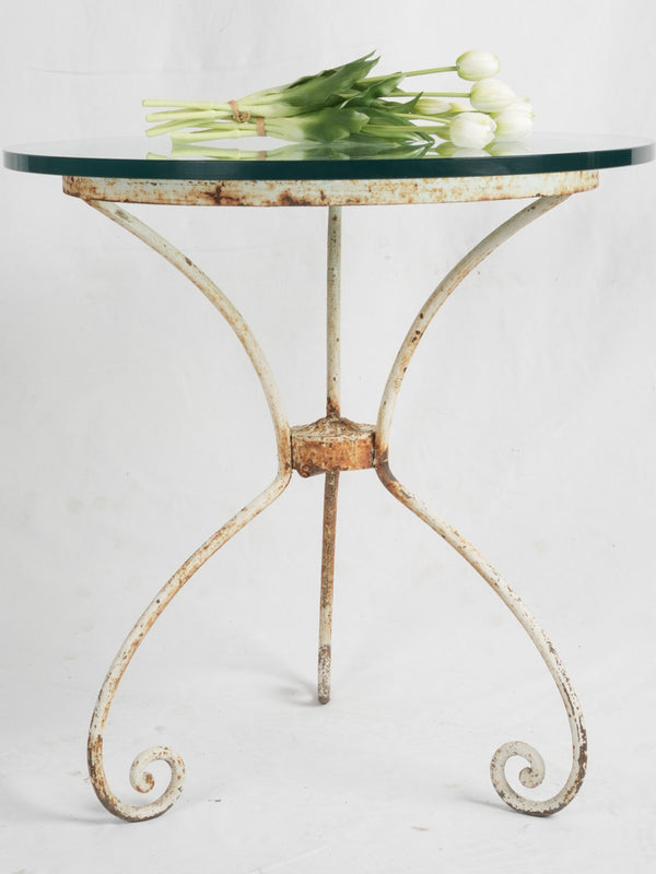 Elegant vintage round iron table 