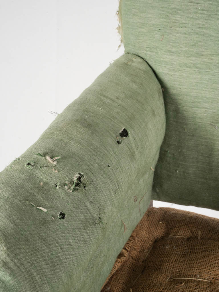 Poetic atelier-like chair