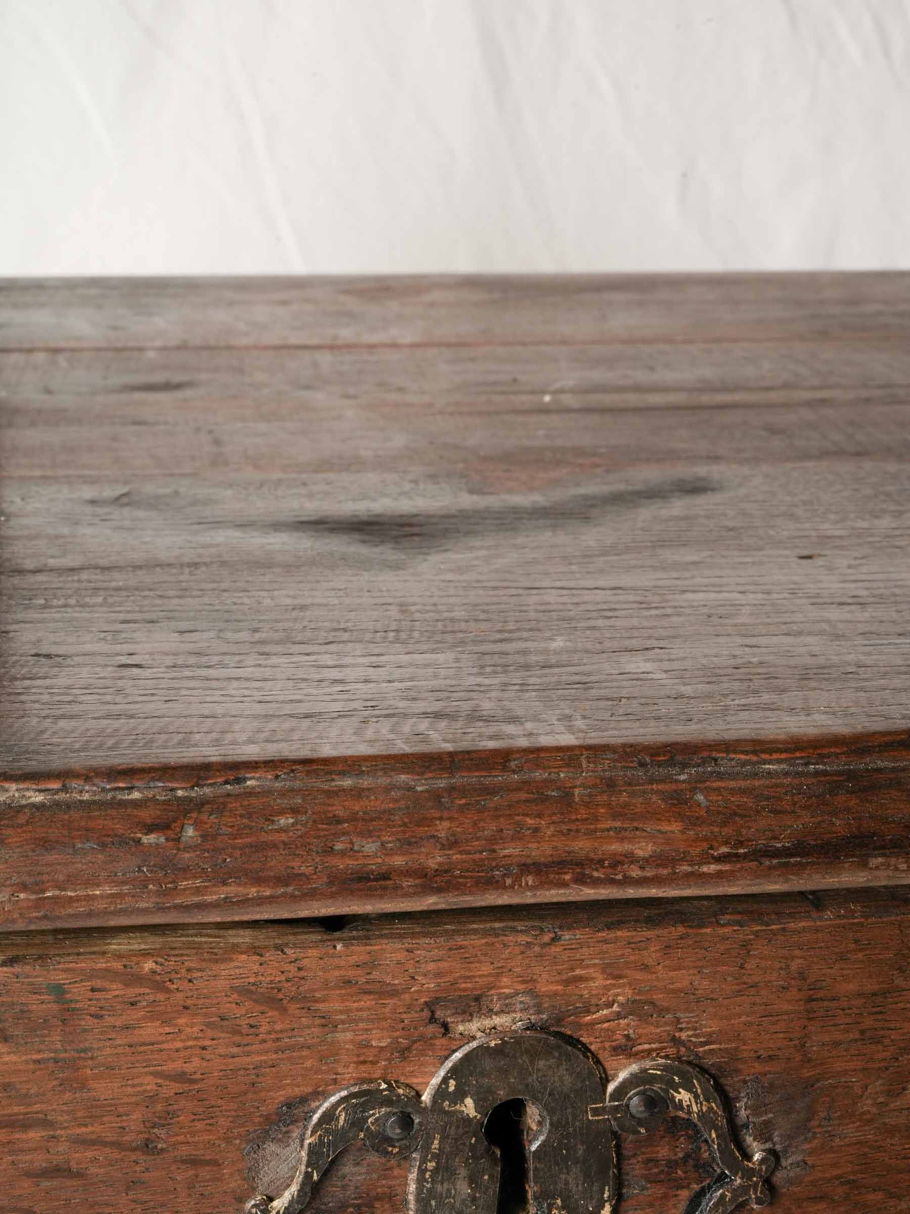 Iron escutcheon detailed table