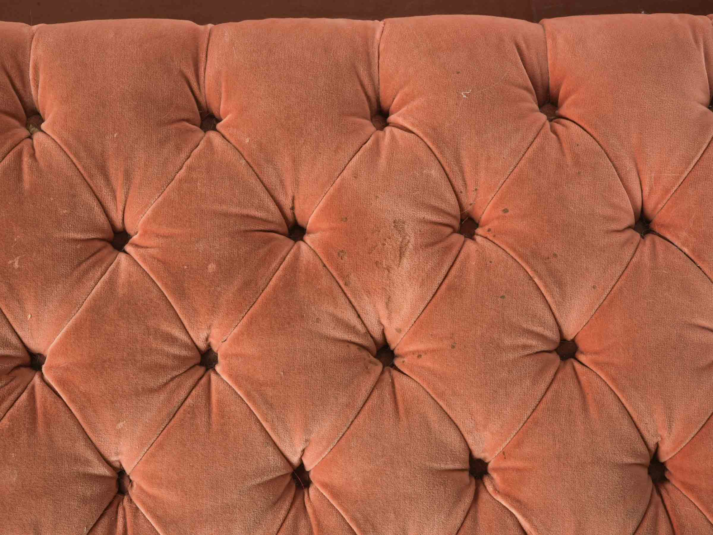 Pair of Opulent Italian Terracotta Velvet Storage Ottomans, Att. to Renzo Mongiardino, Late 20th Century - 54¼"