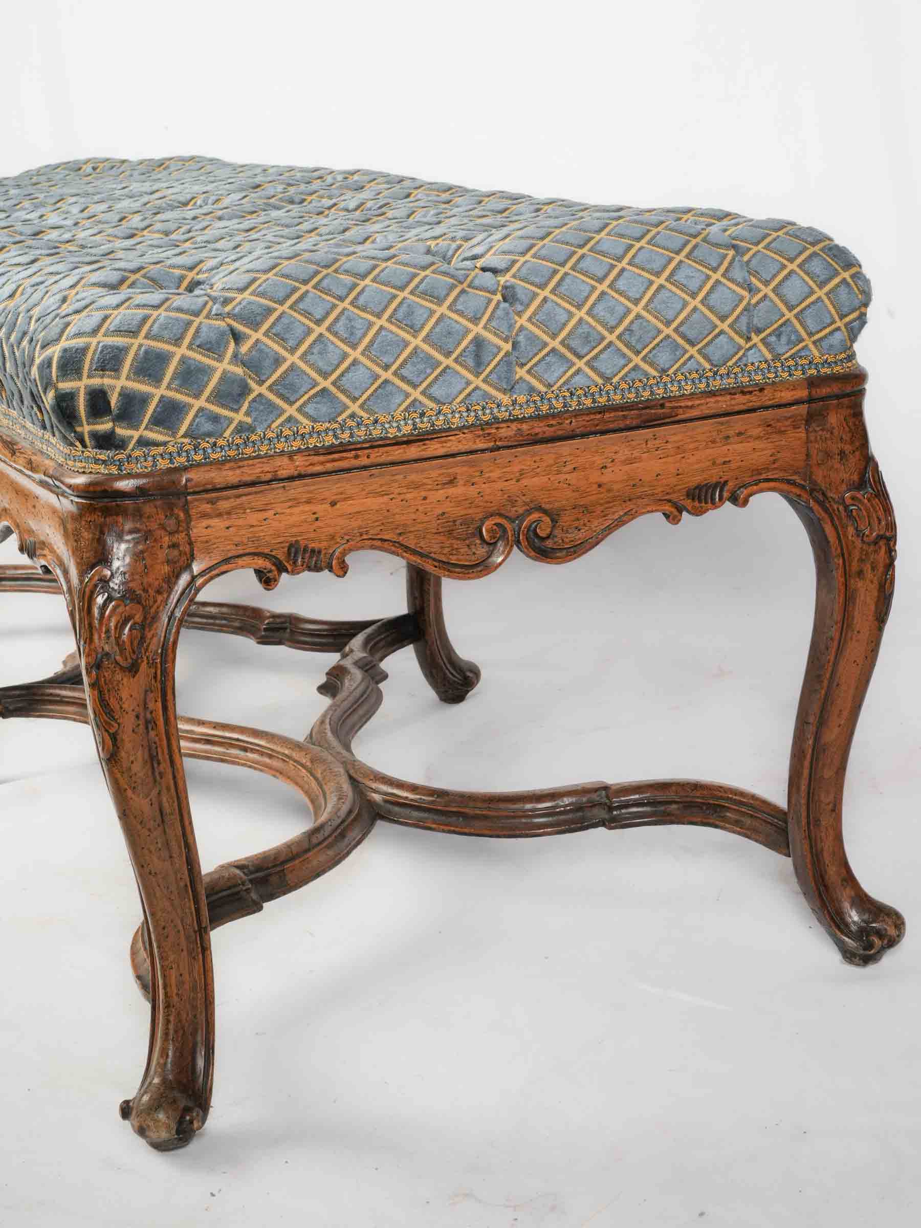 18th-Century Walnut Rococo Banquette w/ Modern Tufted Velvet Upholstery - 54¾"