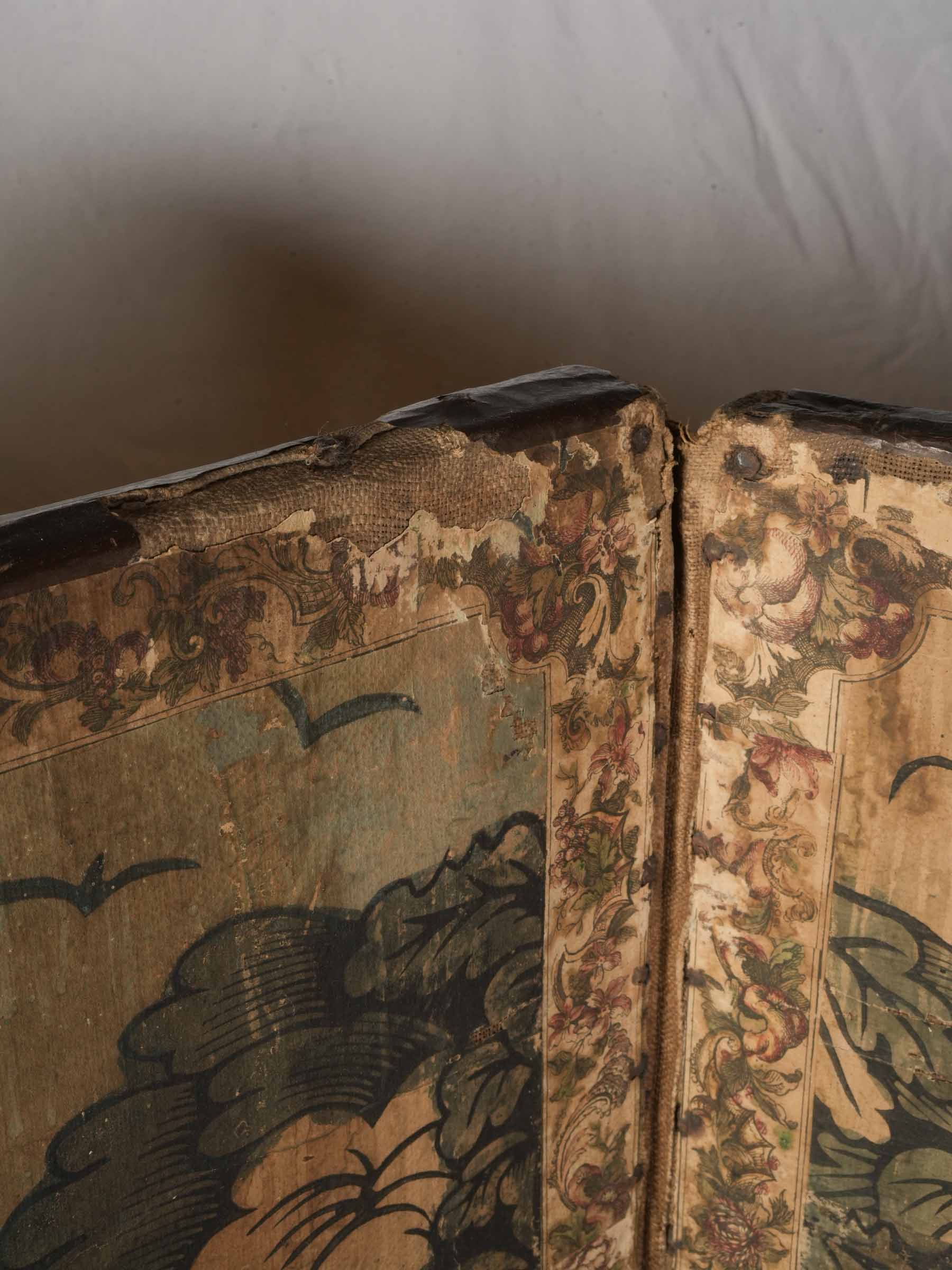 Romantic theatricality painted screen  