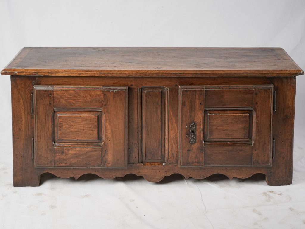 Elegant 17th-century Louis XIII bench  