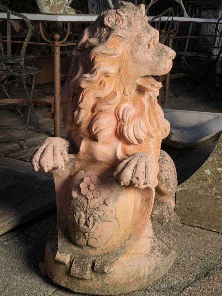 Stately mirror-imaged concrete lion statues