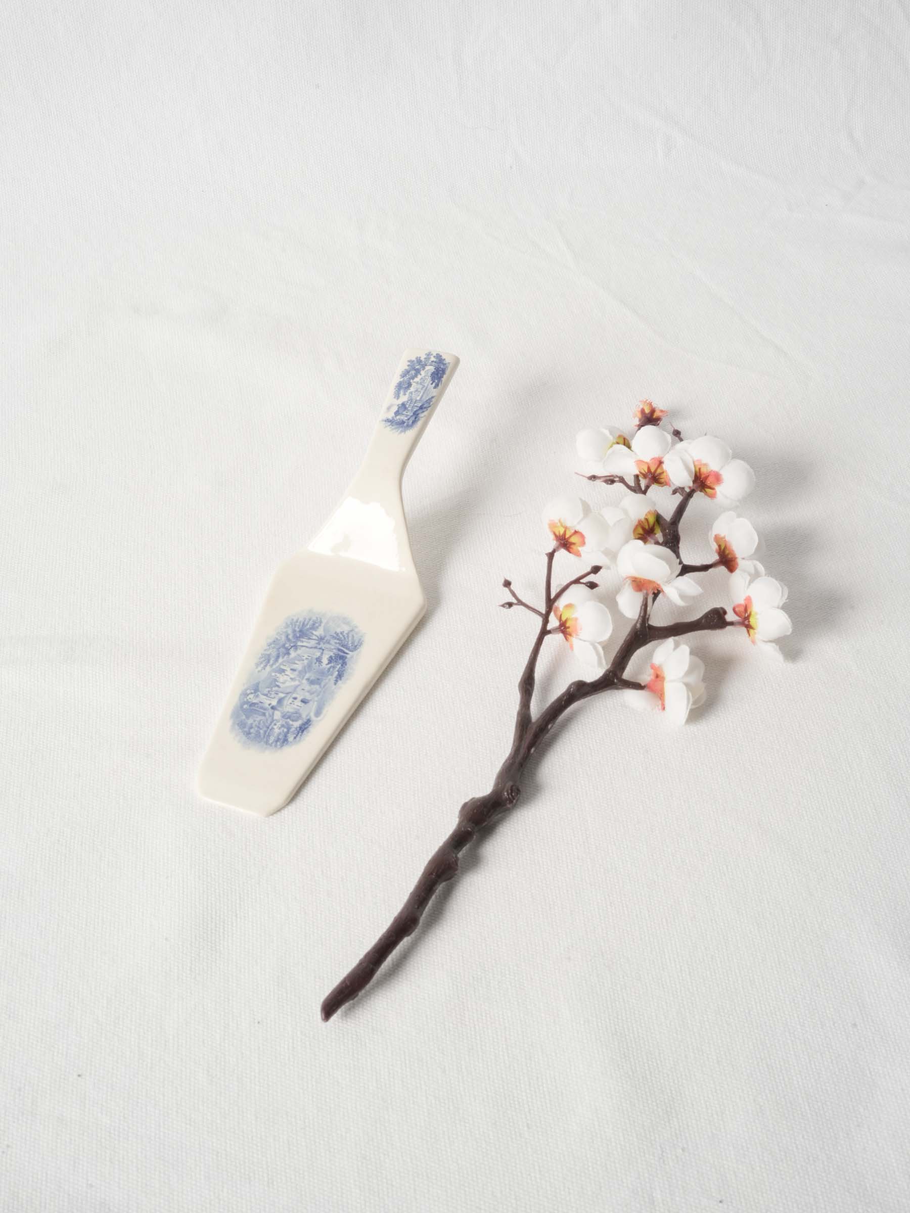 Villeroy & Boch Ceramic Cake Server, Burgenland Pattern, Mid-20th Century - 9¾"