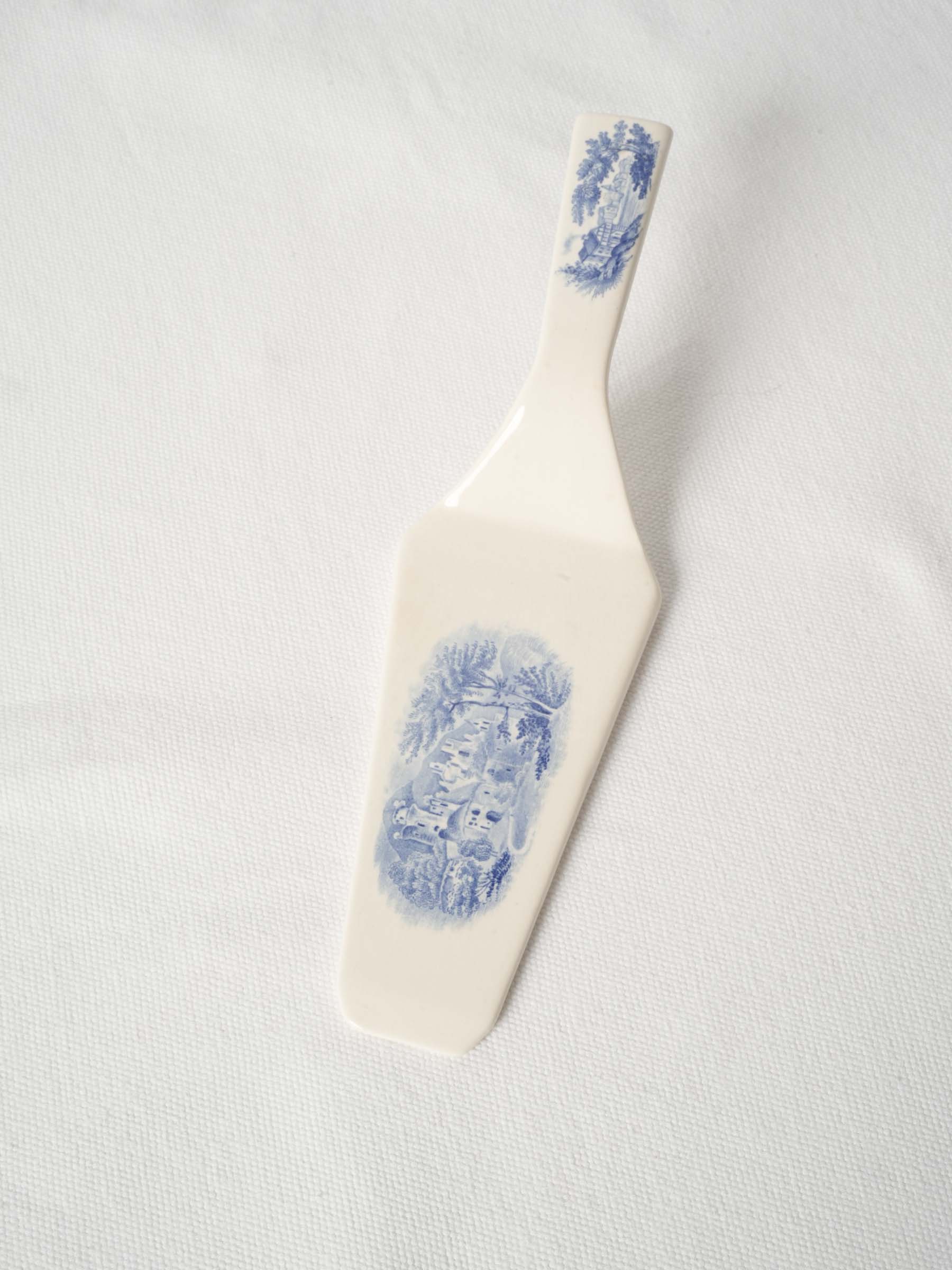 Villeroy & Boch Ceramic Cake Server, Burgenland Pattern, Mid-20th Century - 9¾"