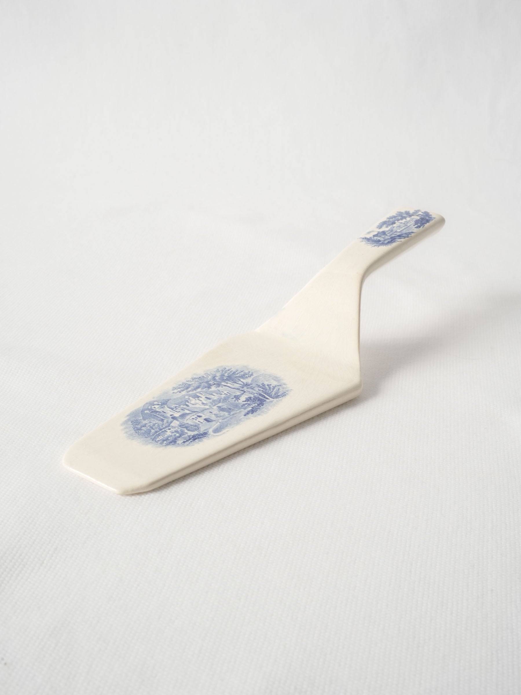 Villeroy & Boch Ceramic Cake Server, Burgenland Pattern, Mid-20th Century - 9¾"