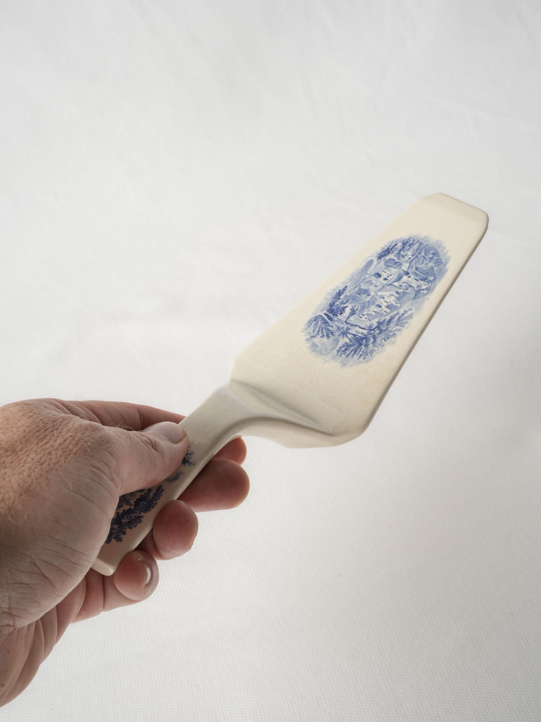 Villeroy & Boch Ceramic Cake Server, Burgenland Pattern, Mid-20th Century - 9¾"