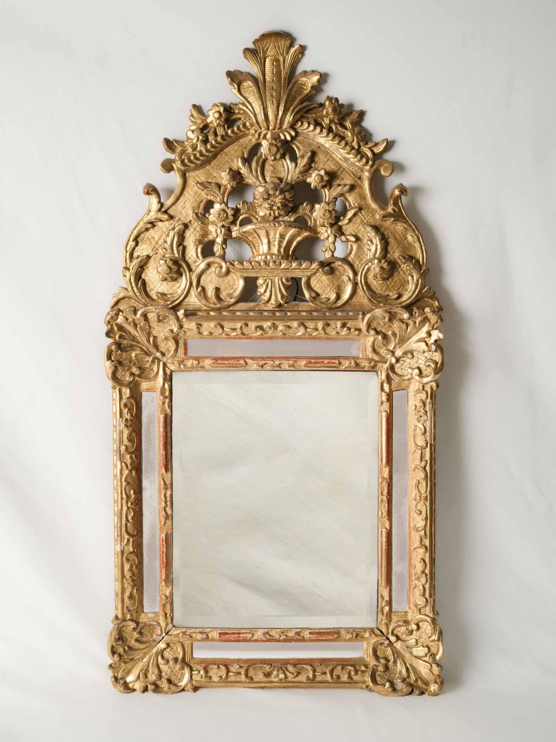Dazzling Régence Gilt Mirror w/ Parcloses, Early 18th Century - 39½" x 21¼"